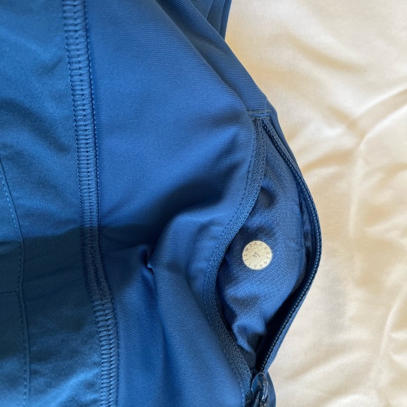 Lululemon Run Times Shorts size 4 Cobalt Blue - Picture 5 of 9